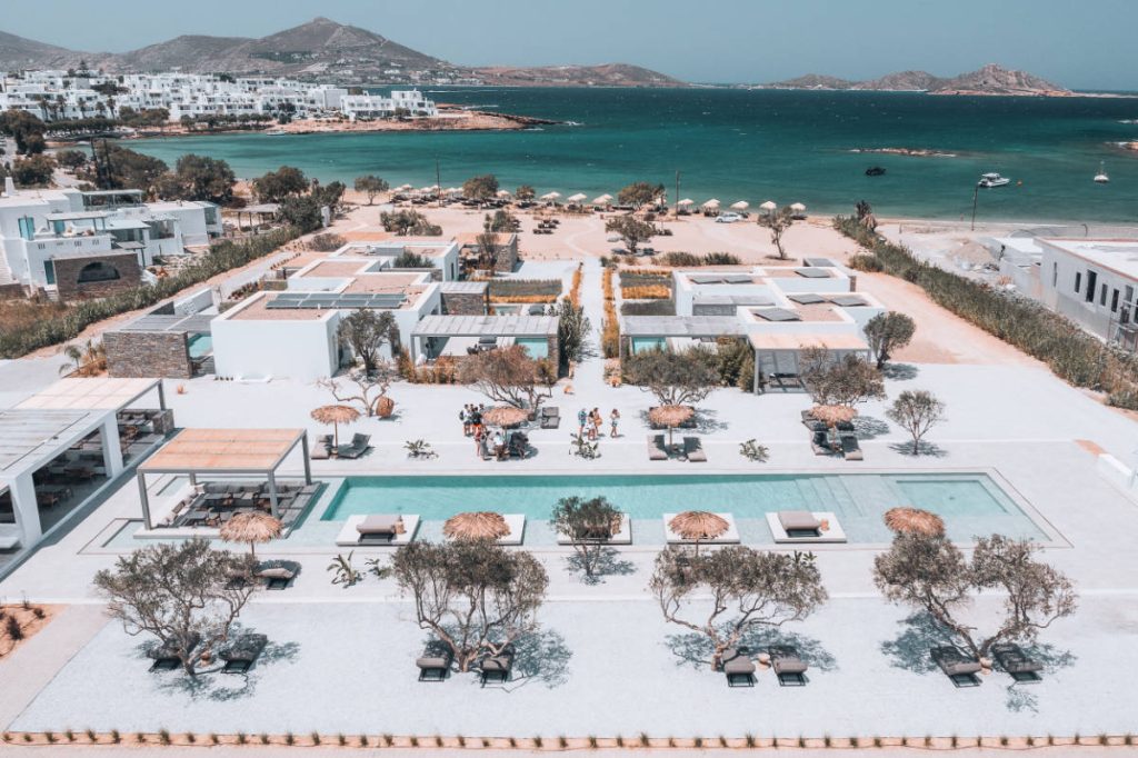 paros restaurants open year round
